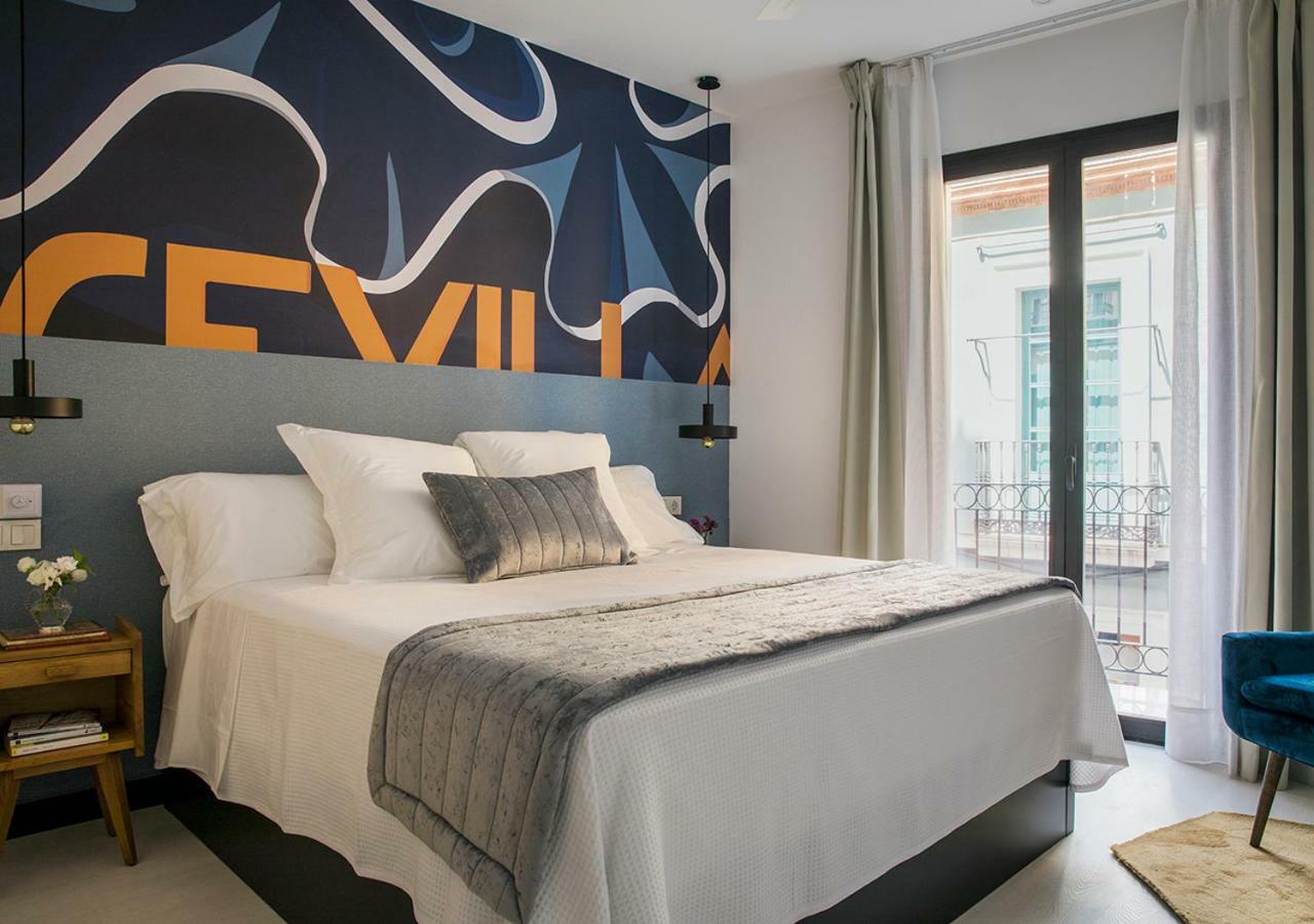 Feria Pool & Luxury Apartment Севиля Екстериор снимка