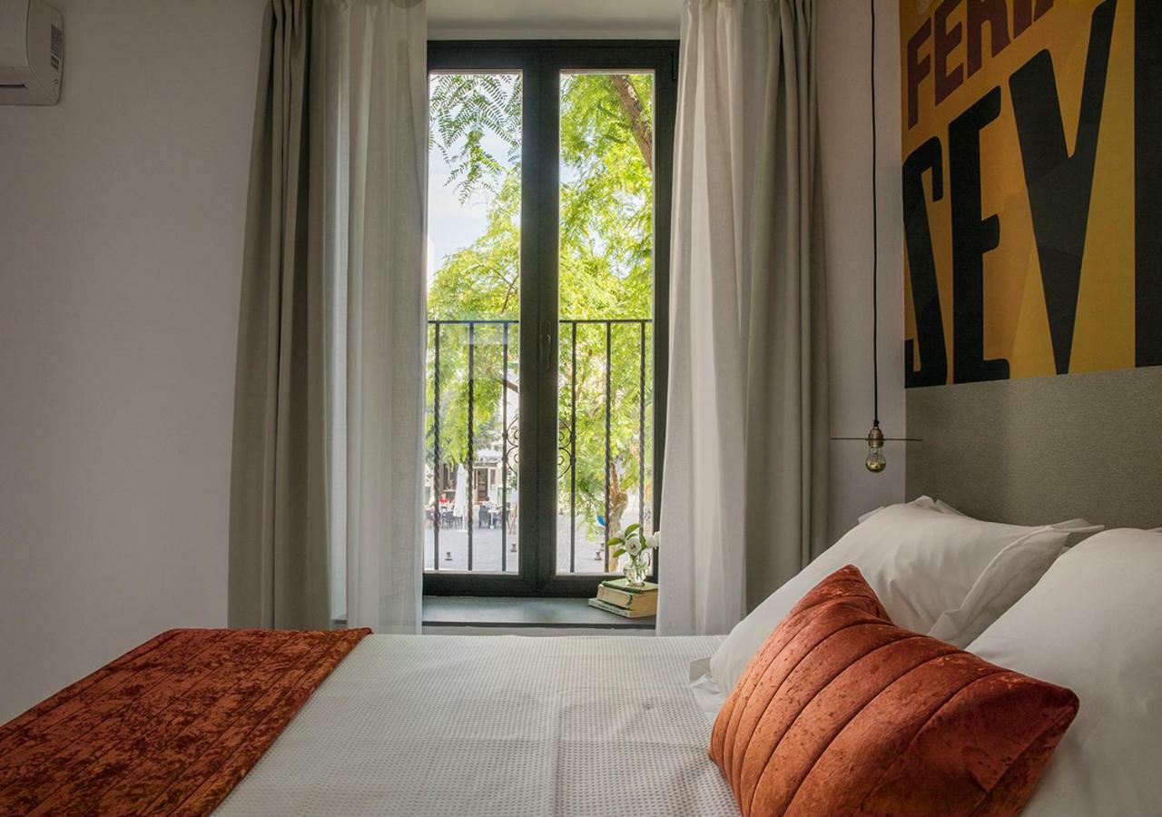 Feria Pool & Luxury Apartment Севиля Екстериор снимка