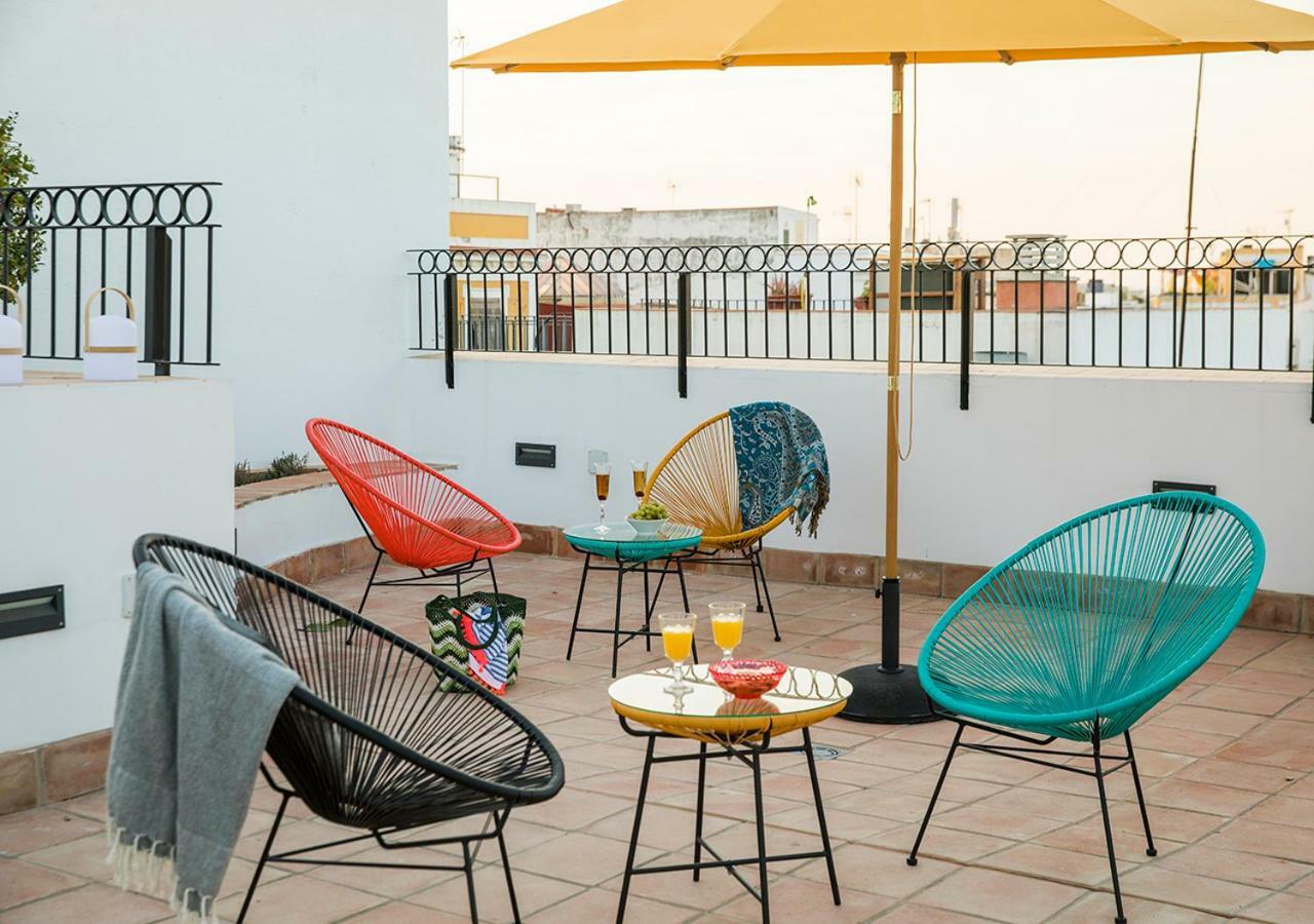 Feria Pool & Luxury Apartment Севиля Екстериор снимка